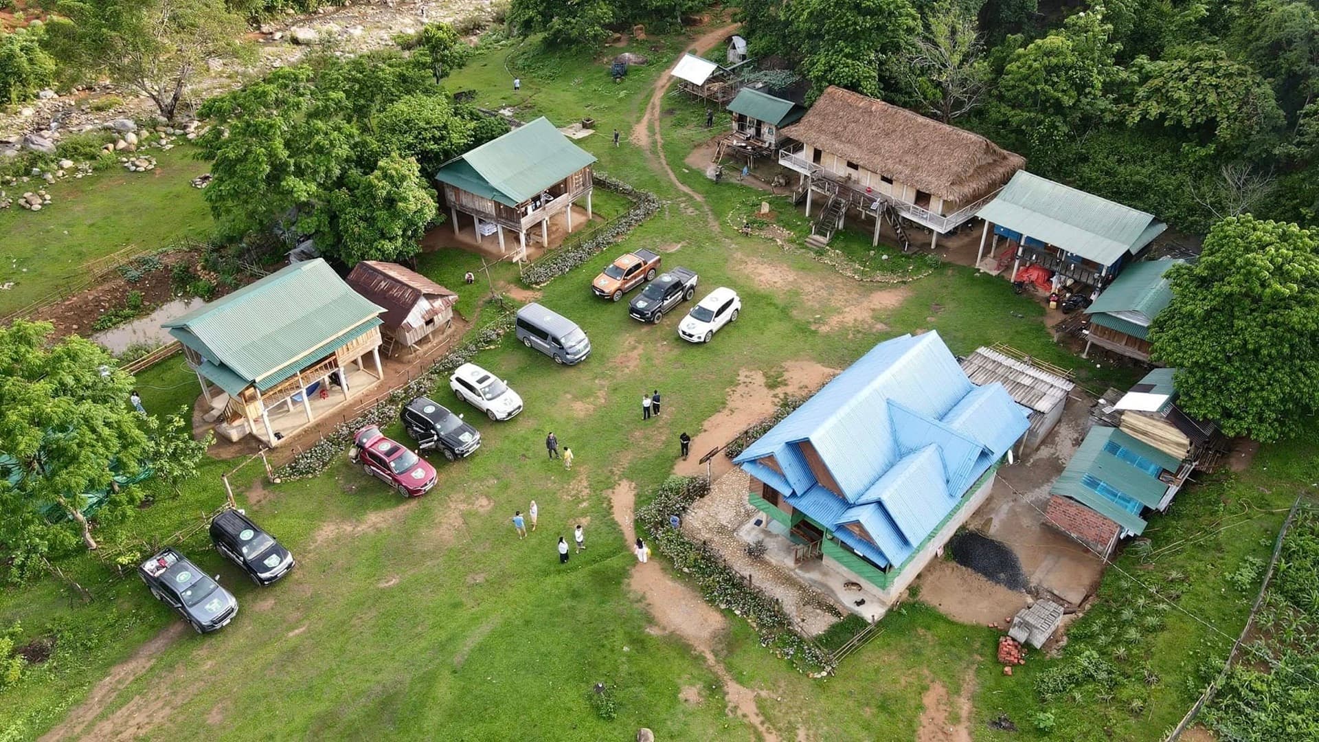 Làng Chênh Vênh