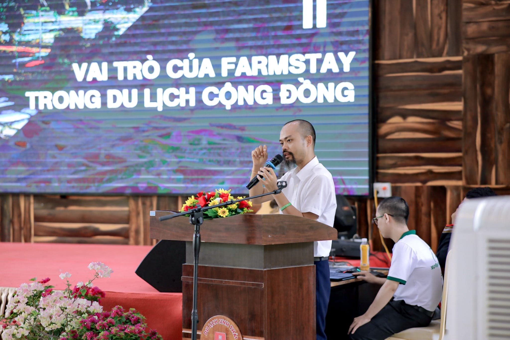 Mùa 3 ngày 12