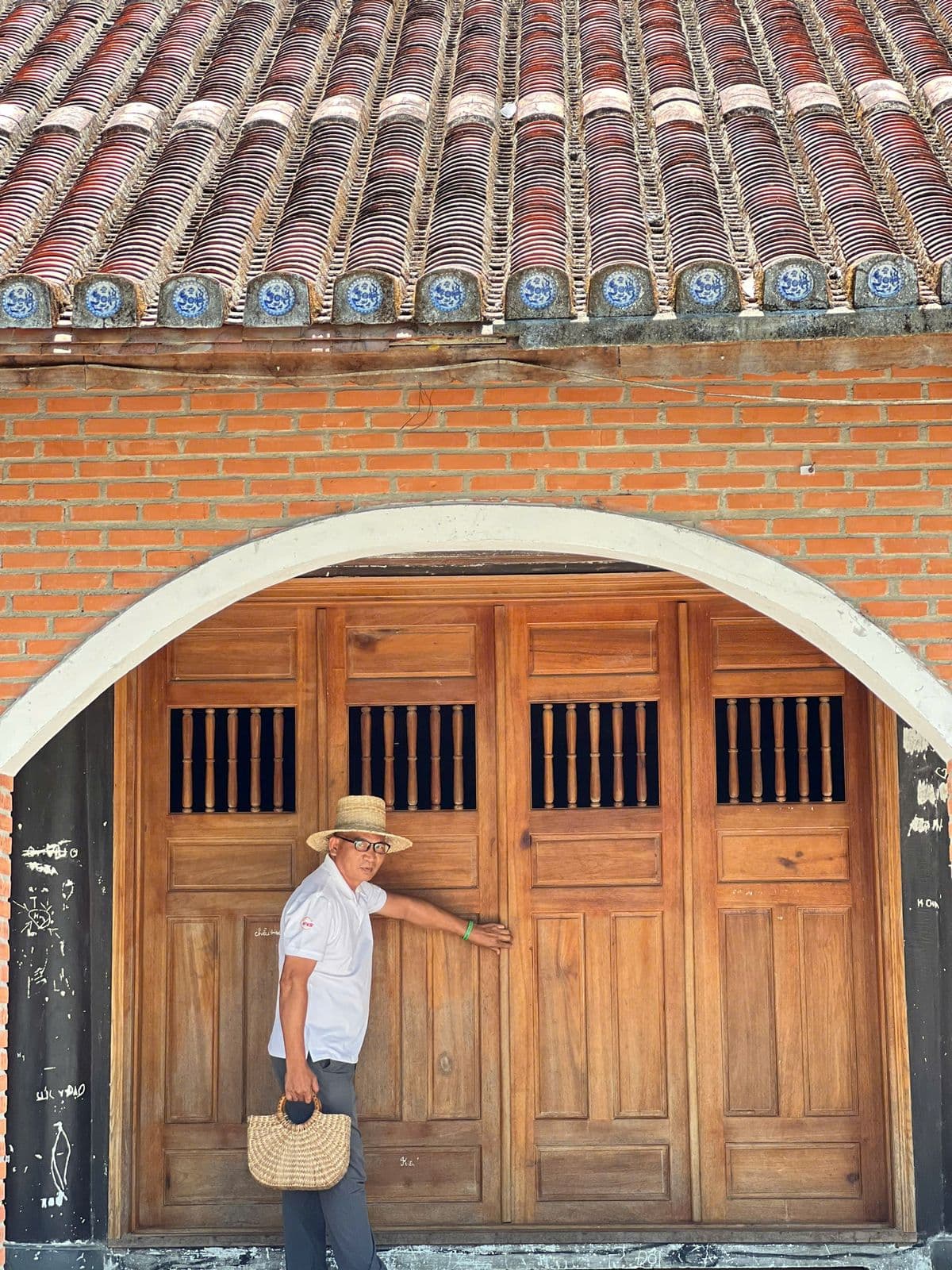 Làng cổ Lộc Yên