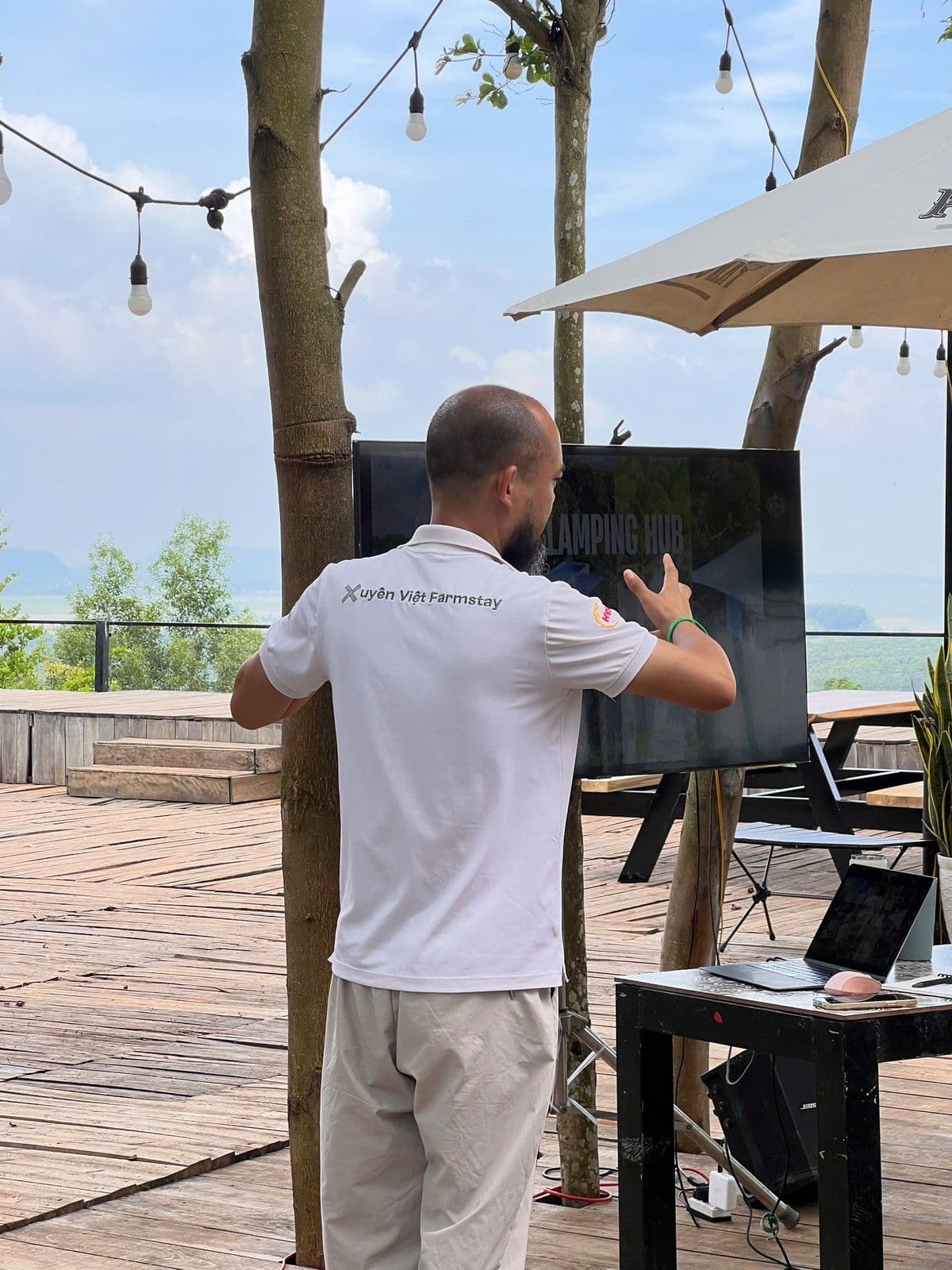 Panorama Glamping · Hồ Trị An, Tropical Eglamping
